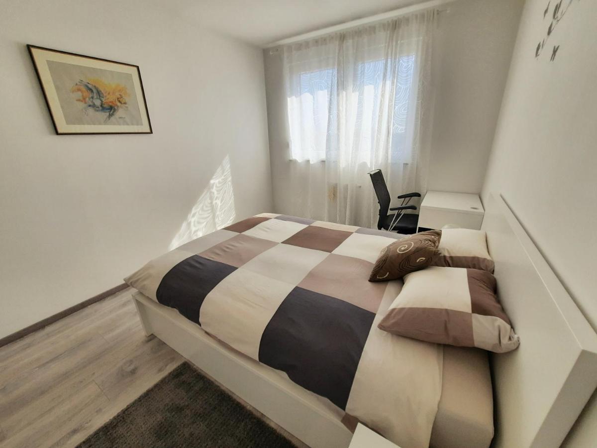 Apartment Mrvica Near The Zagreb Airport Velika Gorica Exterior foto